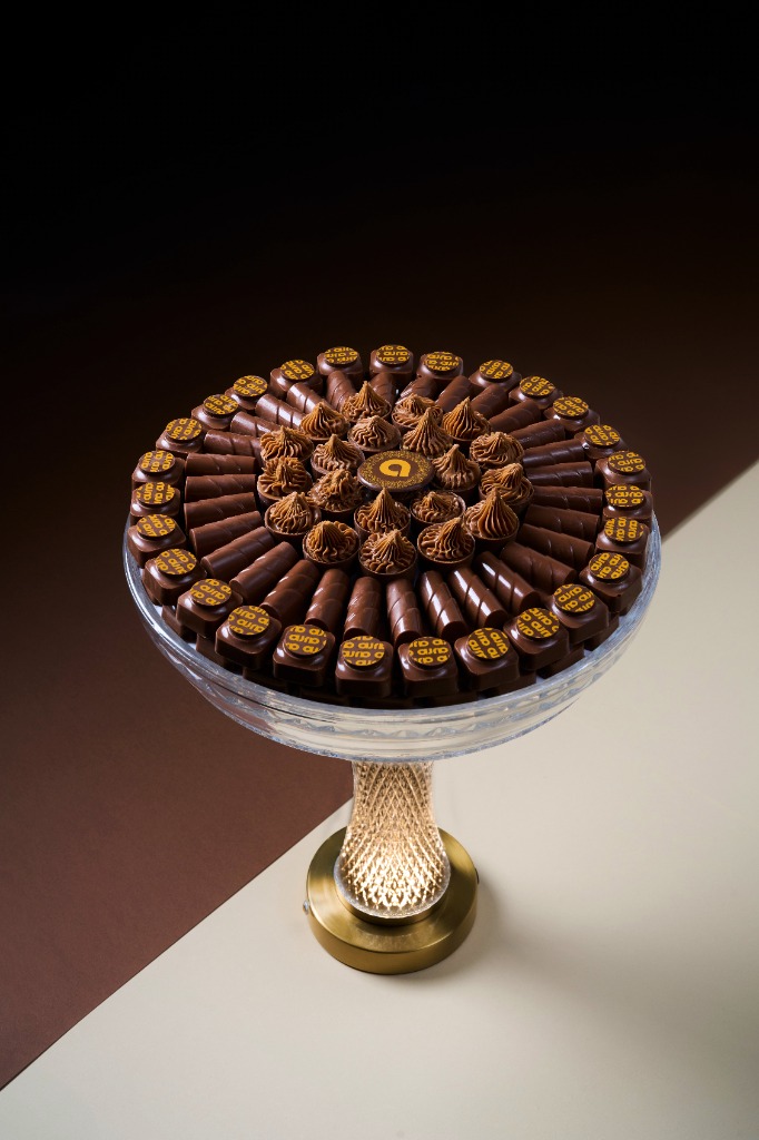 Signature Oval Pistachio Tray