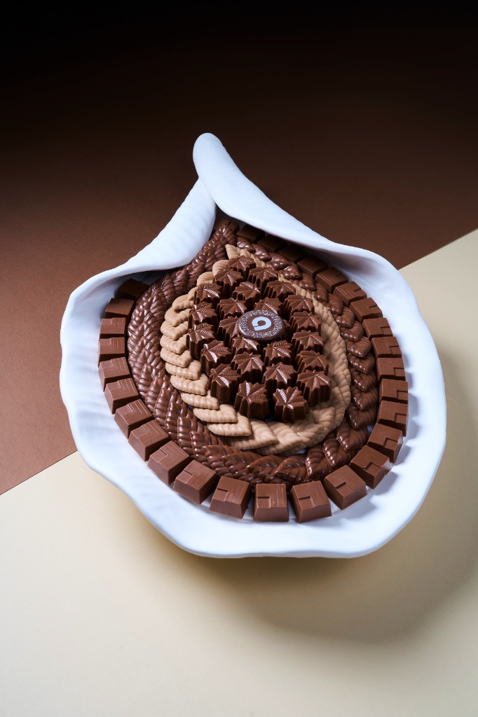 Aura Signature Round Arrangement